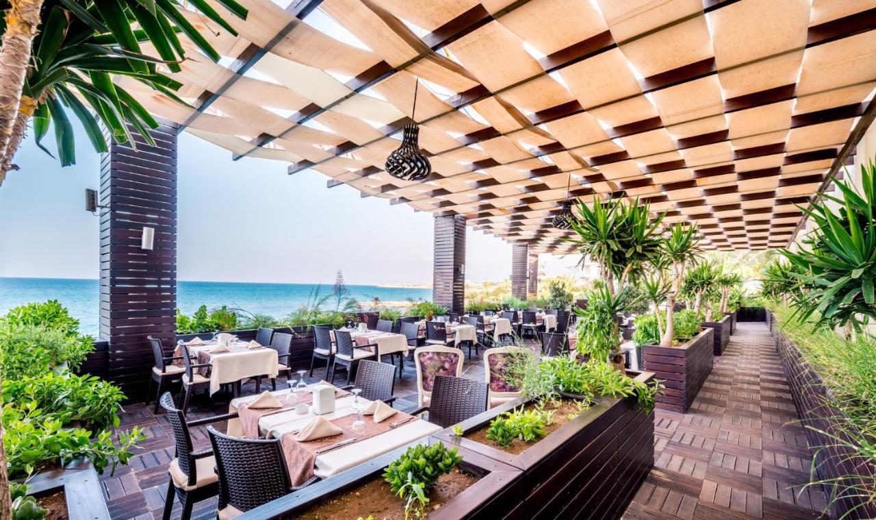 Vuni Palace Premium Hotel & Spa & Casino Beachfront Location ! Kyrenia  Exterior foto