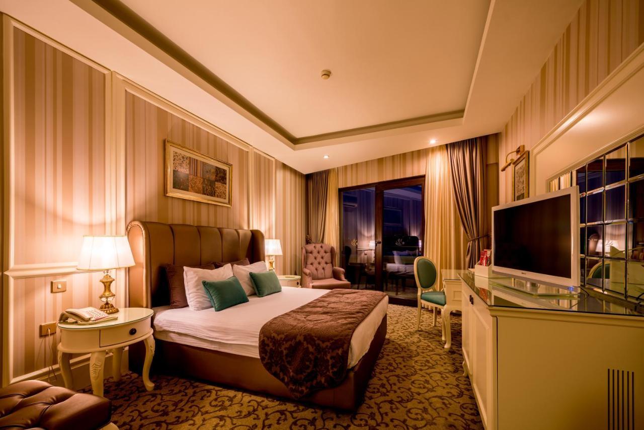 Vuni Palace Premium Hotel & Spa & Casino Beachfront Location ! Kyrenia  Exterior foto